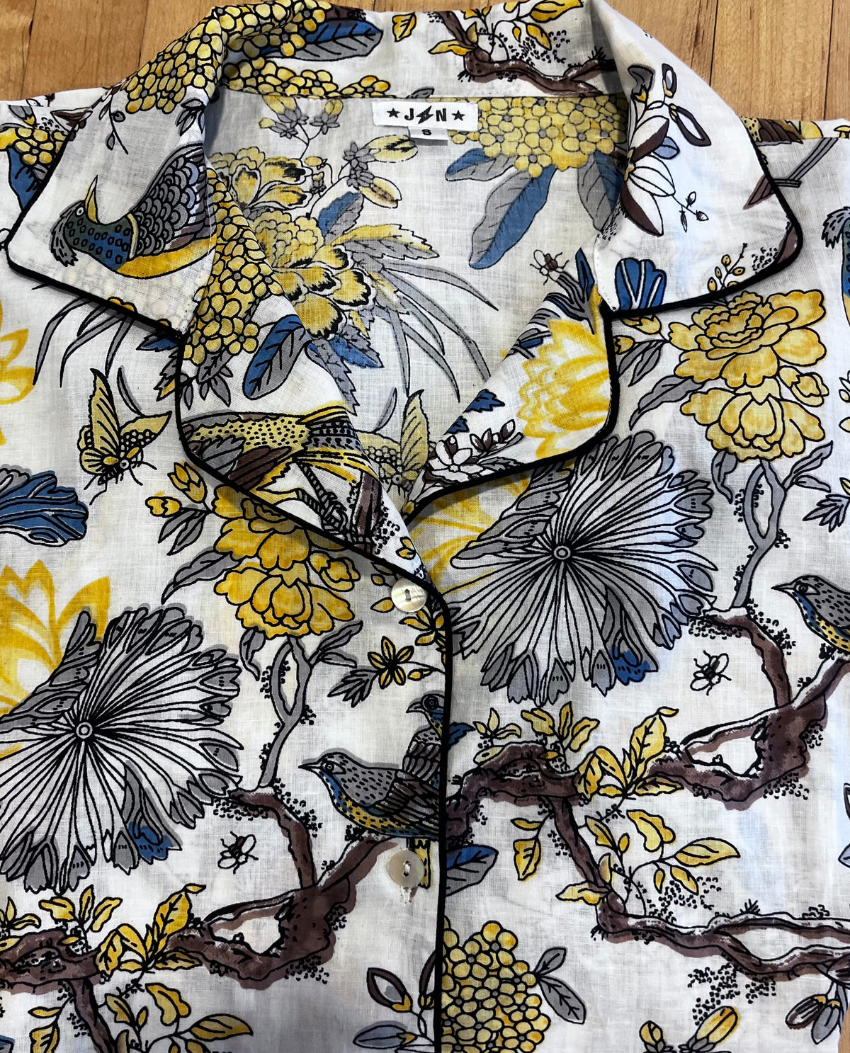 J + N Yellow Blue Bird